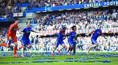 曼城夺冠鼓励视频(曼城提前夺冠 颁奖)