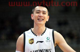 全明星赛cba男篮西装,杨鸣黑西装是哪儿场比赛