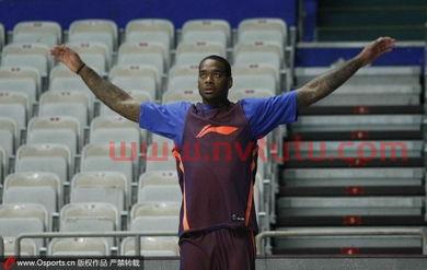 广东宏远队外援鲍威尔广东宏远历年外援有哪些