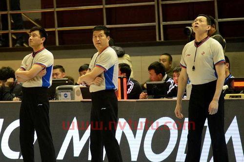 篮球比赛裁判镜头高吗知乎(篮球比赛裁判镜头高吗知乎文章)