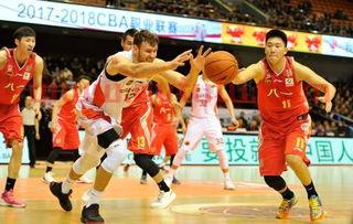 山东男篮签约大牌外援球员哈德森确定归期,山东男篮回应大外援 已签约,等签证