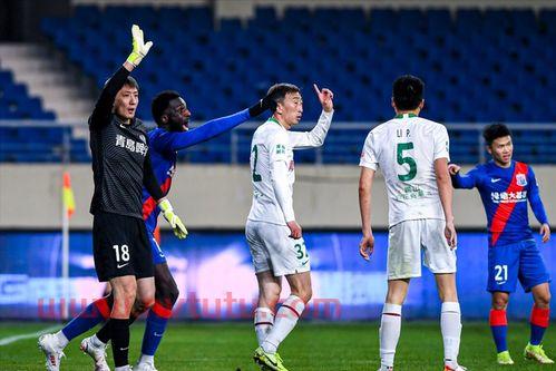 重庆队官宣退出中超联赛并解散球队,重庆队为何会这么做 (官宣中甲解散球队)