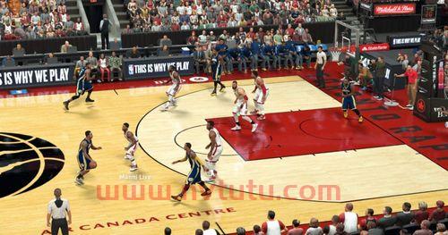 2k20手机版凯尔特人备选球衣,nba2k20怎么换球衣?